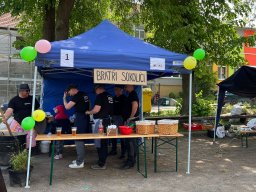 Bratři sokolící soutěží